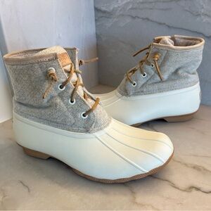 Sperry Women’s 7 Saltwater Emoss Wool Duck Boot